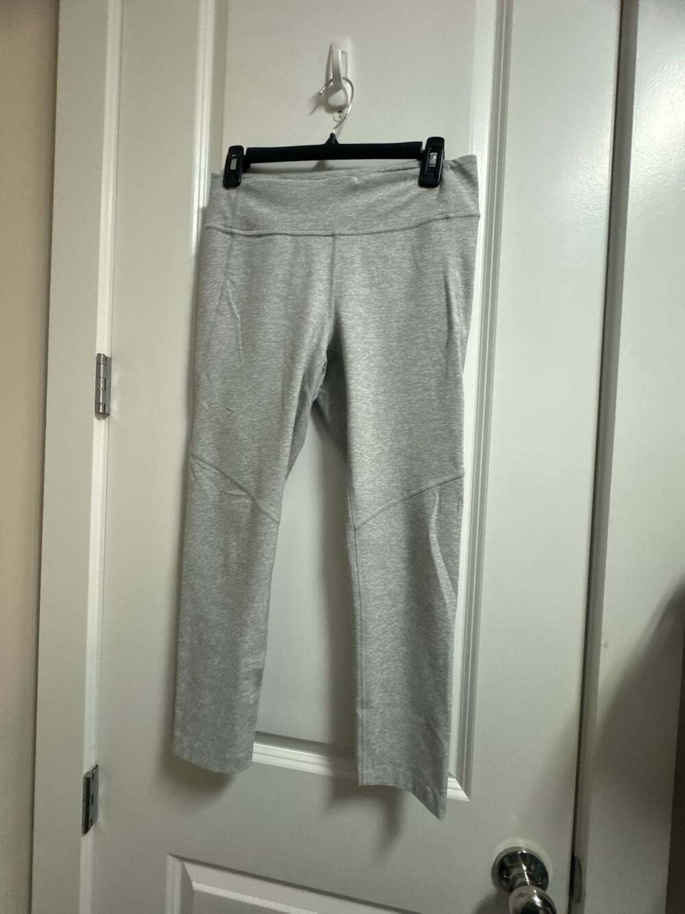 Women’s Outdoor Voices Warm Up Leggings Size L Gray Activewear Capri